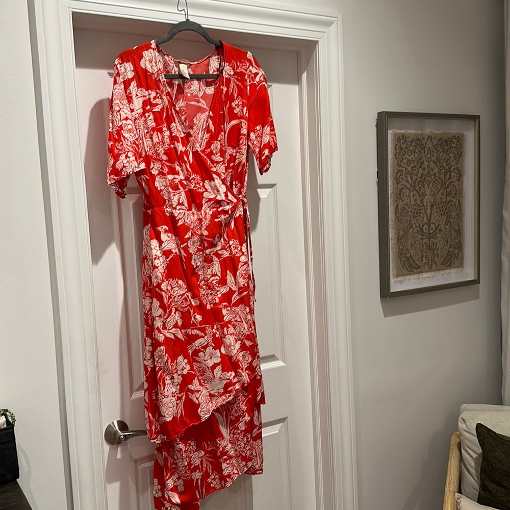 Red floral dress Sz 14 H&M